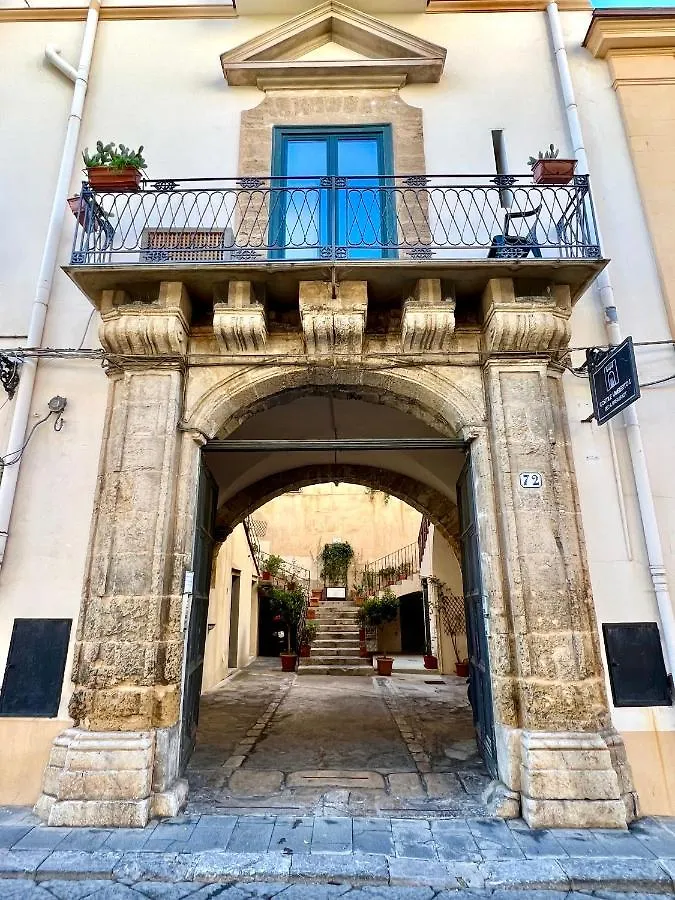 Cortile Umberto I Bed & Breakfast Cefalu